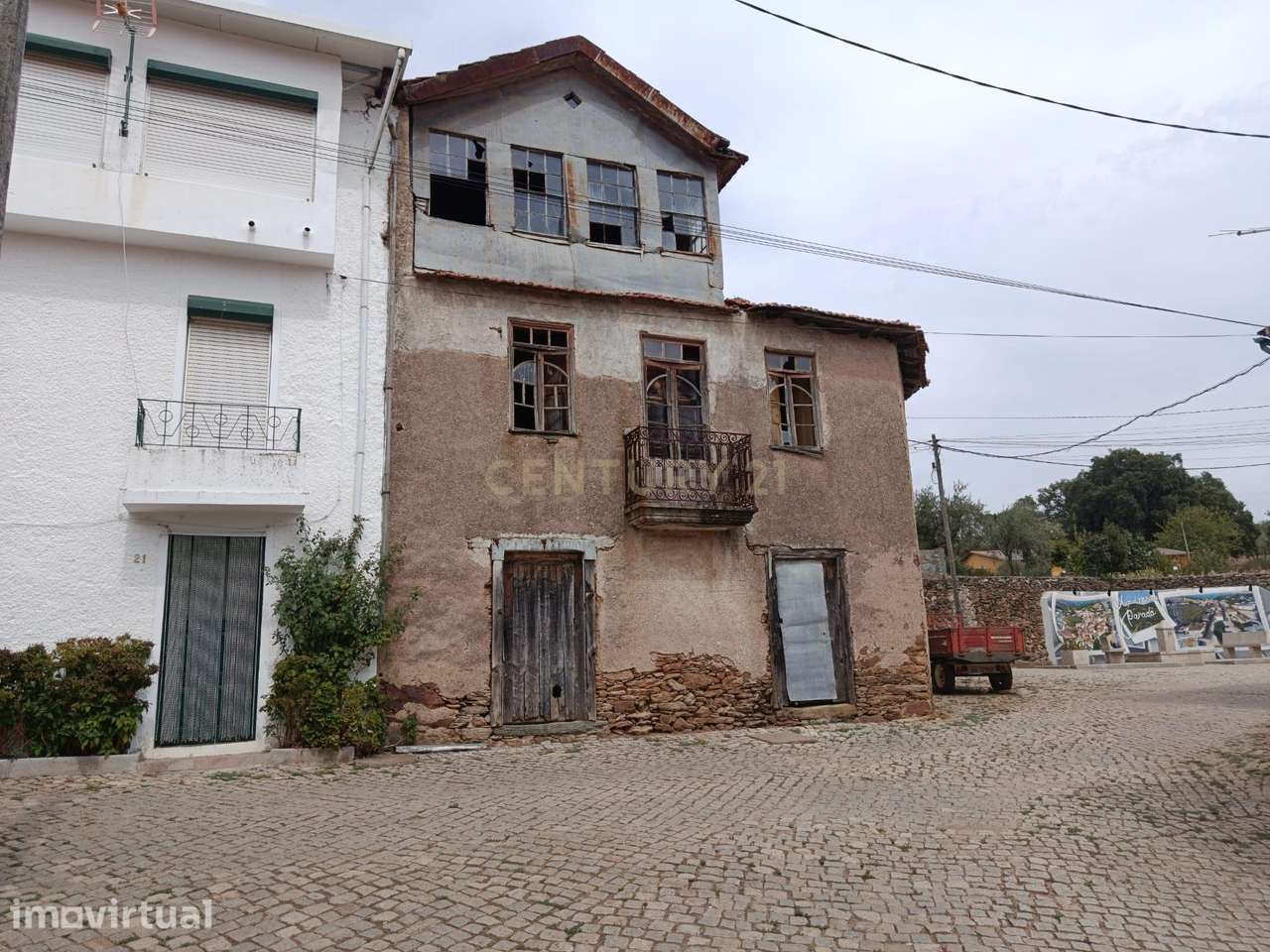 Casa para Recuperação em Parada  - Alfândega da Fé - Grande imagem: 2/10