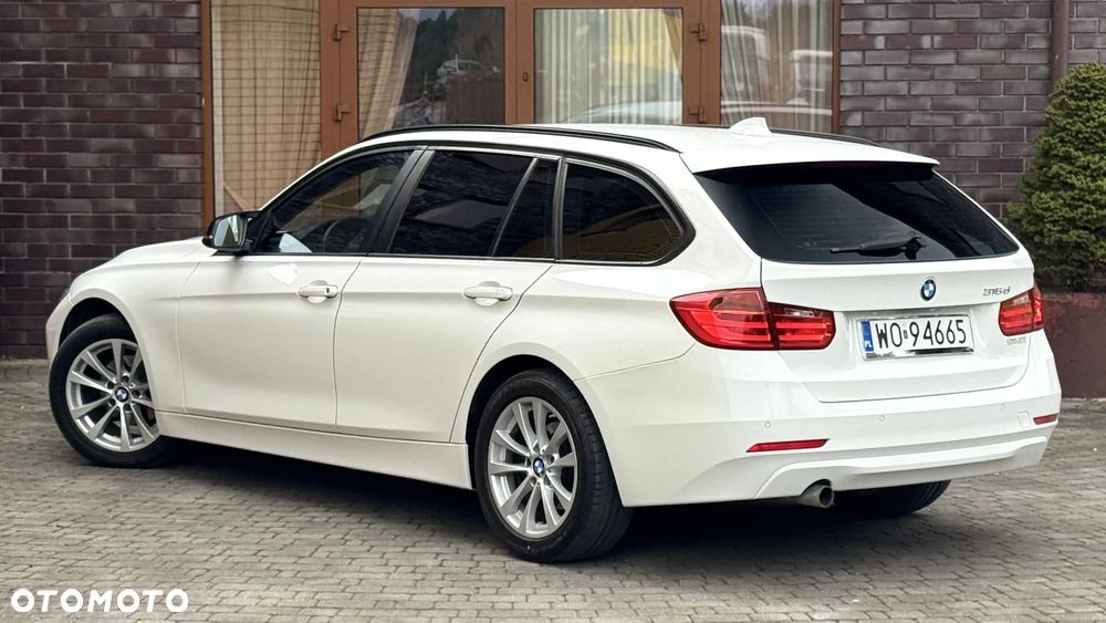 BMW Seria 3 316d Luxury Line EU6 - 17