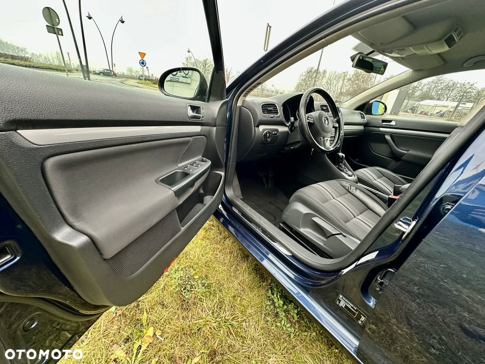 Volkswagen Golf 1.6 TDI Comfortline DSG - 27