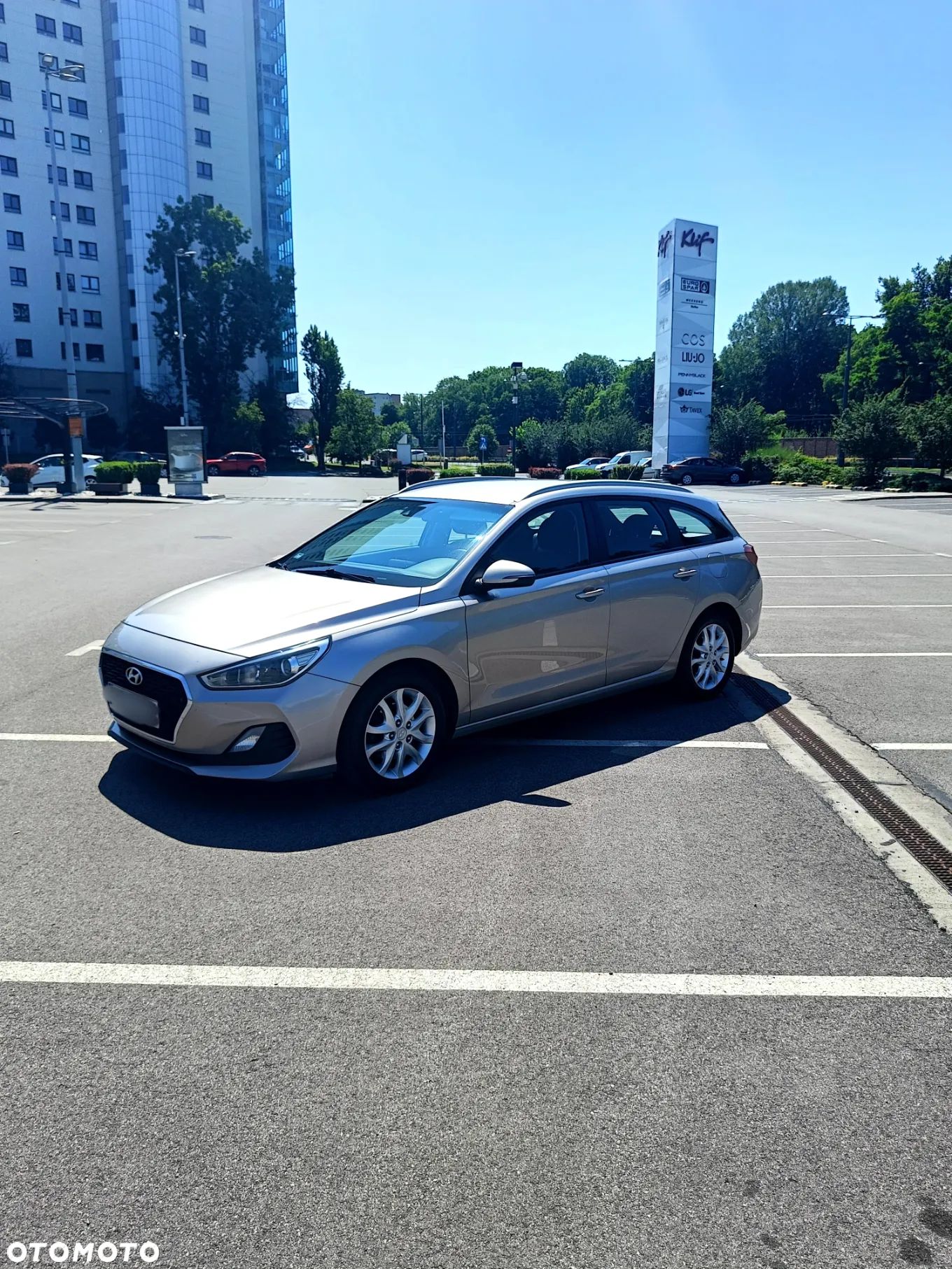 Hyundai i30 1.4 Comfort - 1