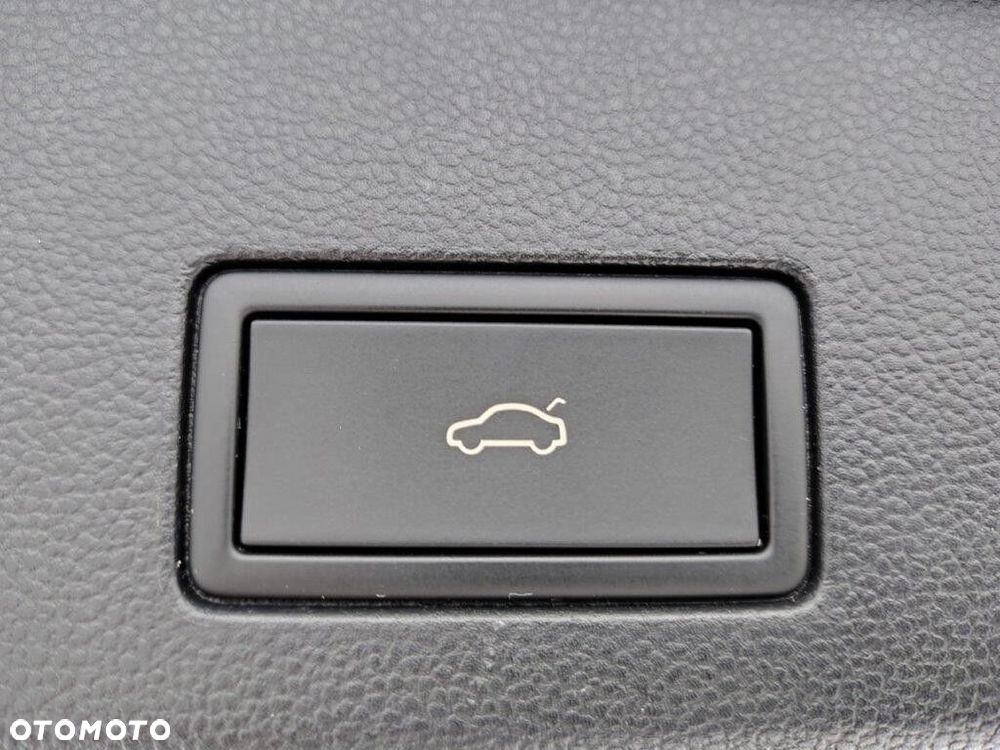 Volkswagen Golf Variant - 15