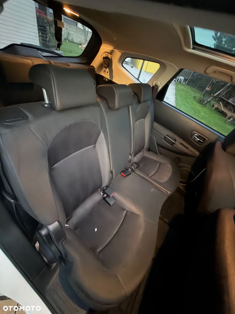 Nissan Qashqai+2 - 9