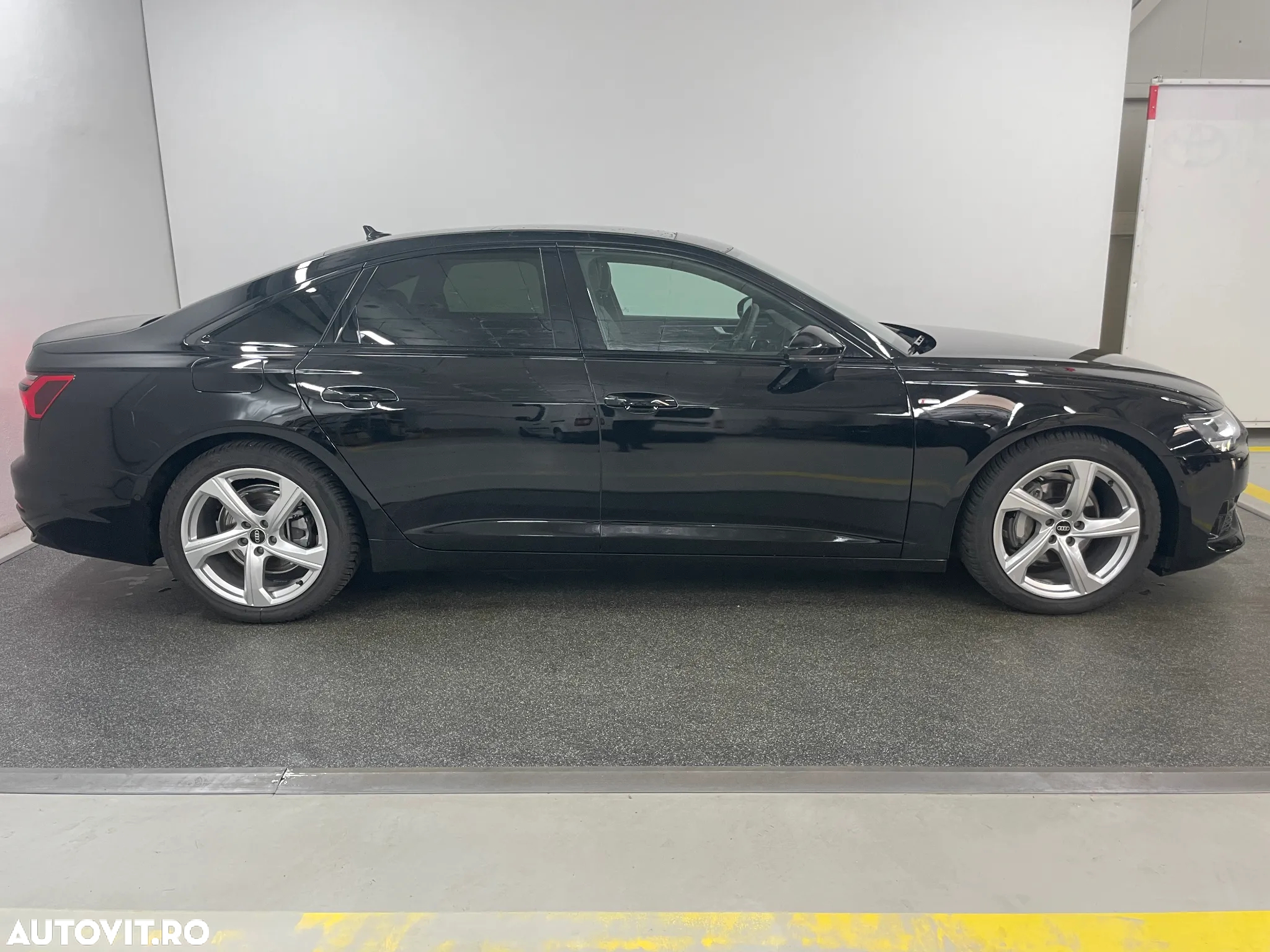 Audi A6 - 6