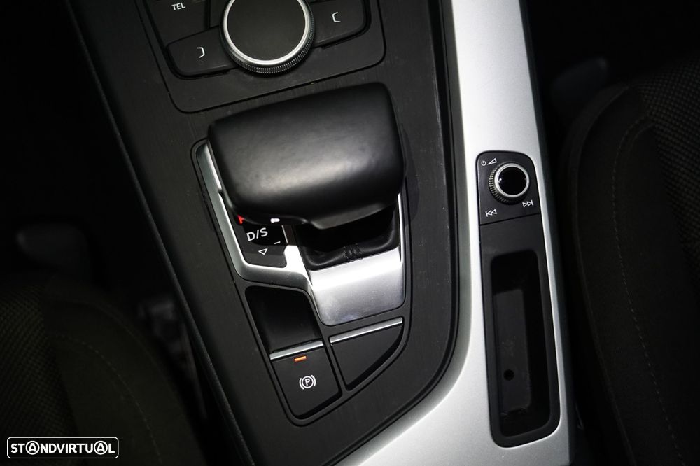 Audi A4 Avant 2.0 TDI Sport S tronic - 14