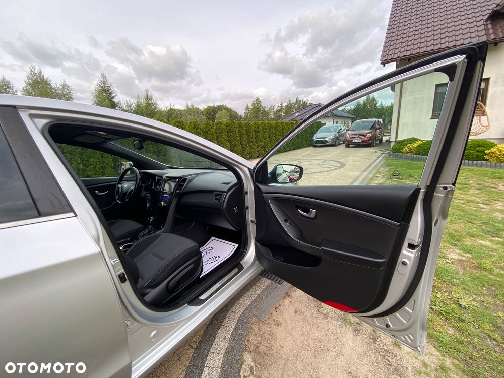 Hyundai i30 blue 1.6 CRDi DCT Passion - 34