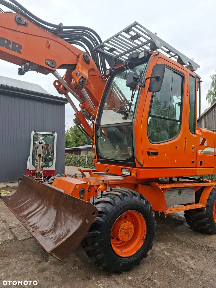 Liebherr A312 - 7