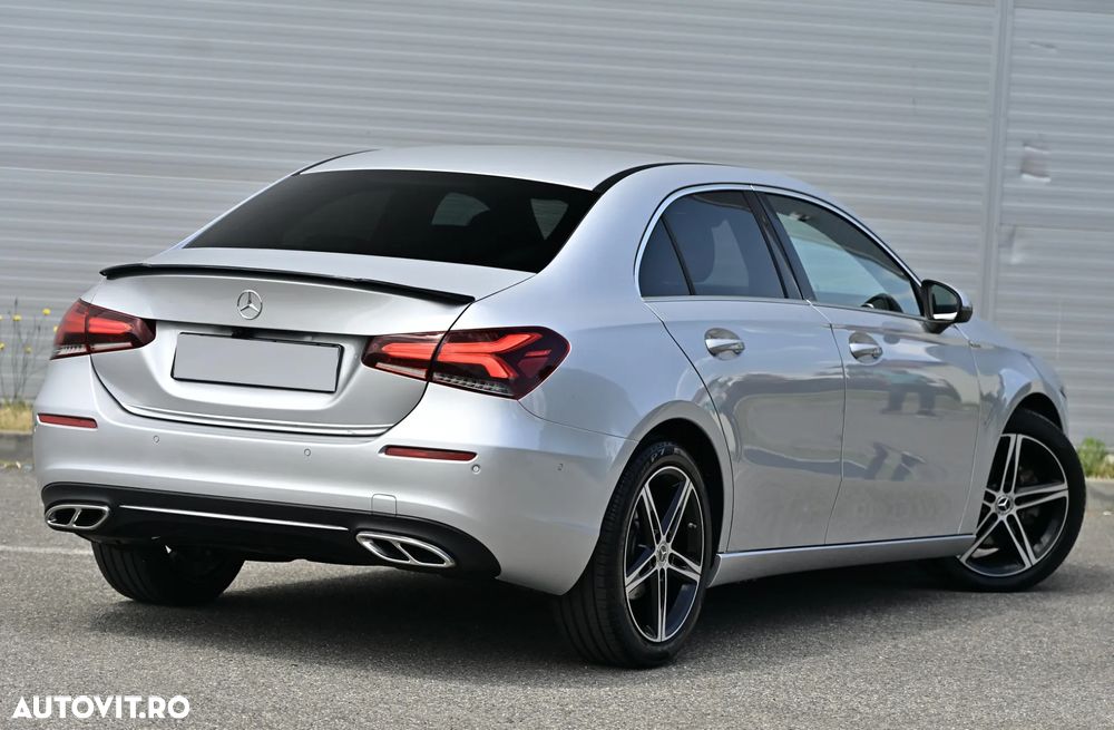 Mercedes-Benz A 200 d Sedan Edition 2021 - 10
