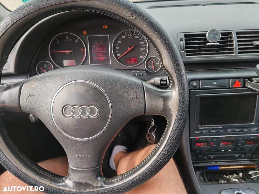 Audi A4 Avant - 6