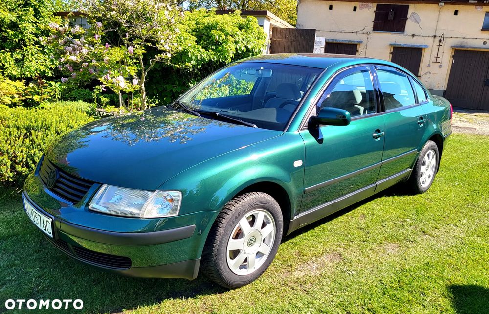Volkswagen Passat 1.8T Basis Tiptr - 1