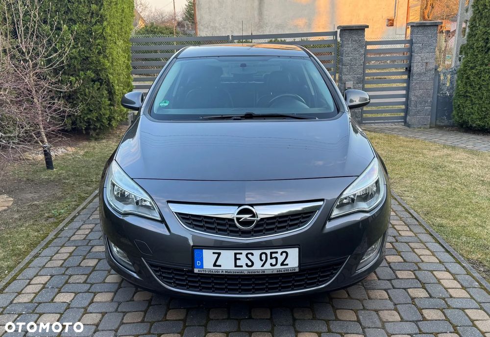 Opel Astra 1.4 Turbo 150 Jahre - 2