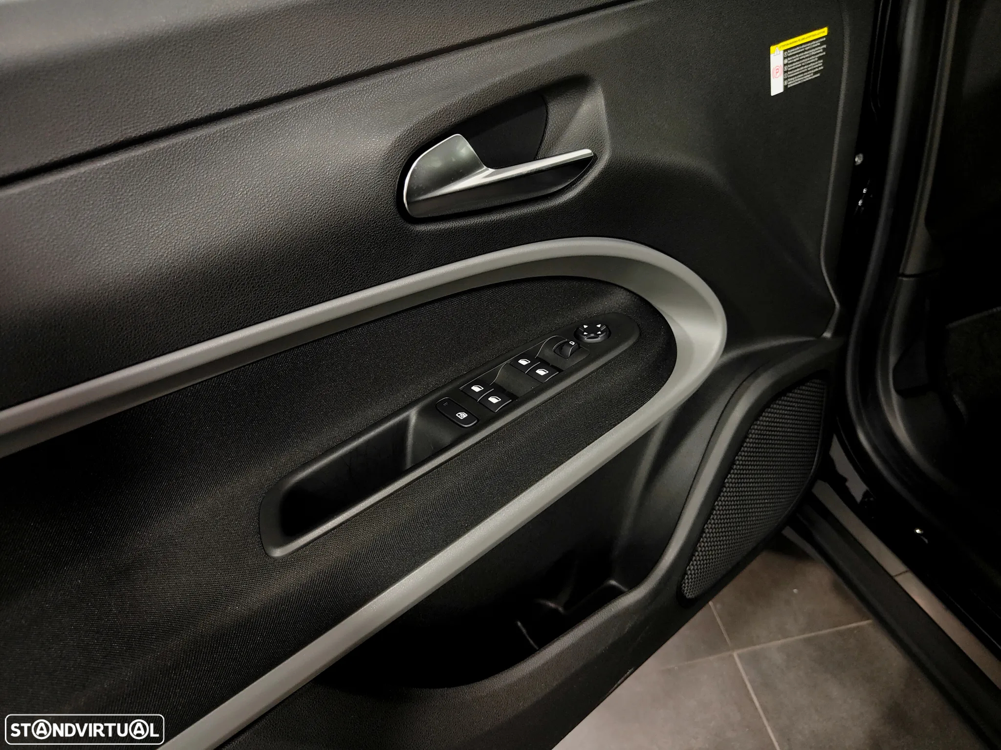 Jeep Avenger 54 kWh Longitude - 30