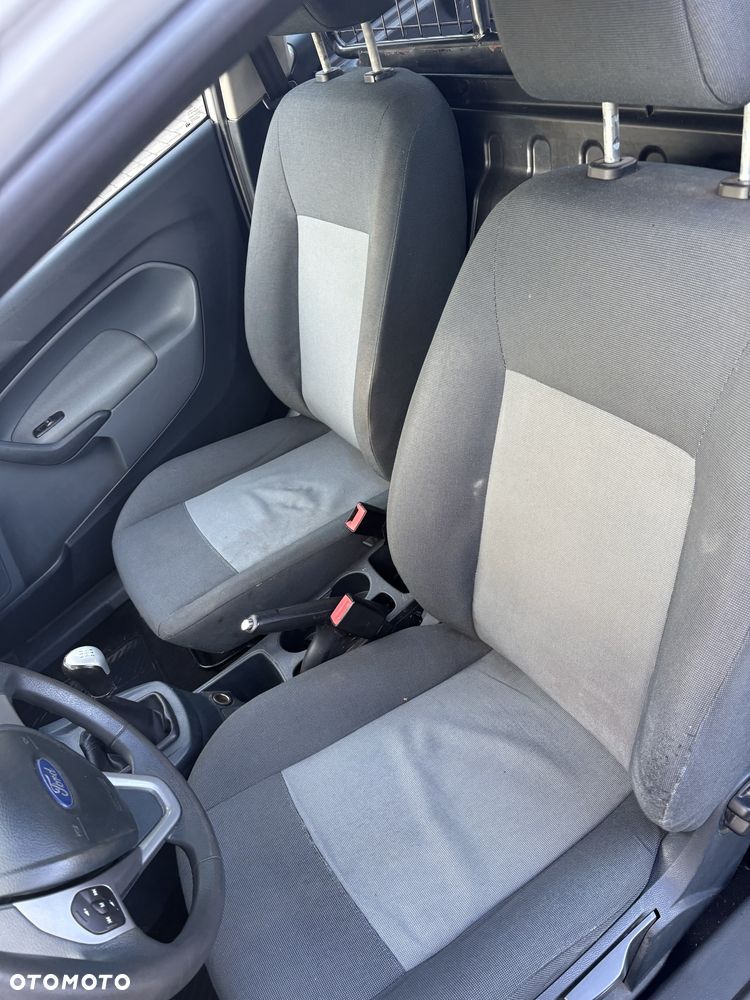 Ford Fiesta - 8
