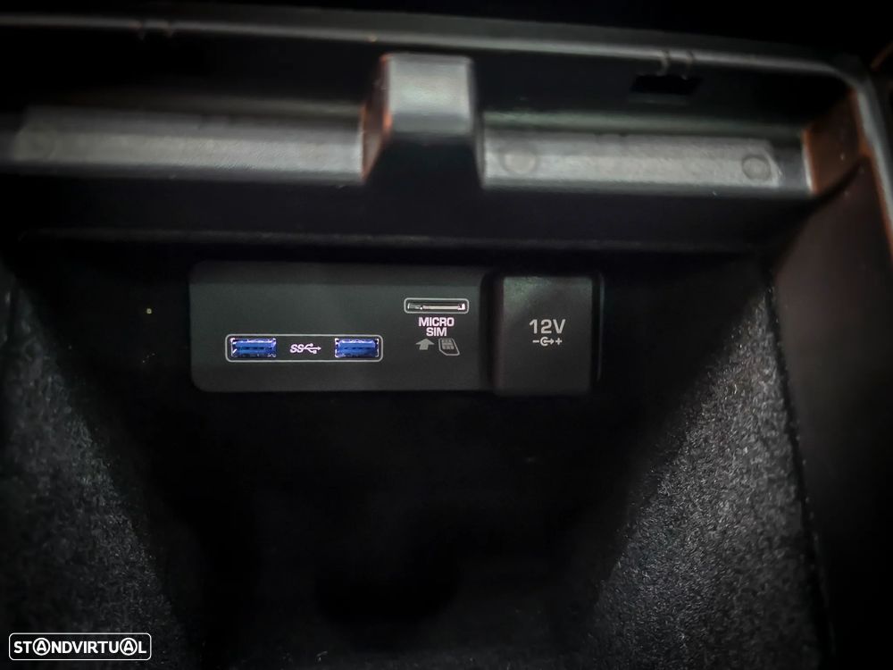 Land Rover Range Rover Evoque P300e R-Dynamic SE - 48
