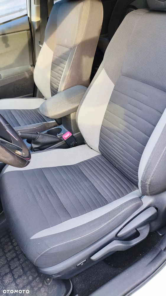 Toyota Auris 1.6 D-4D Comfort - 3