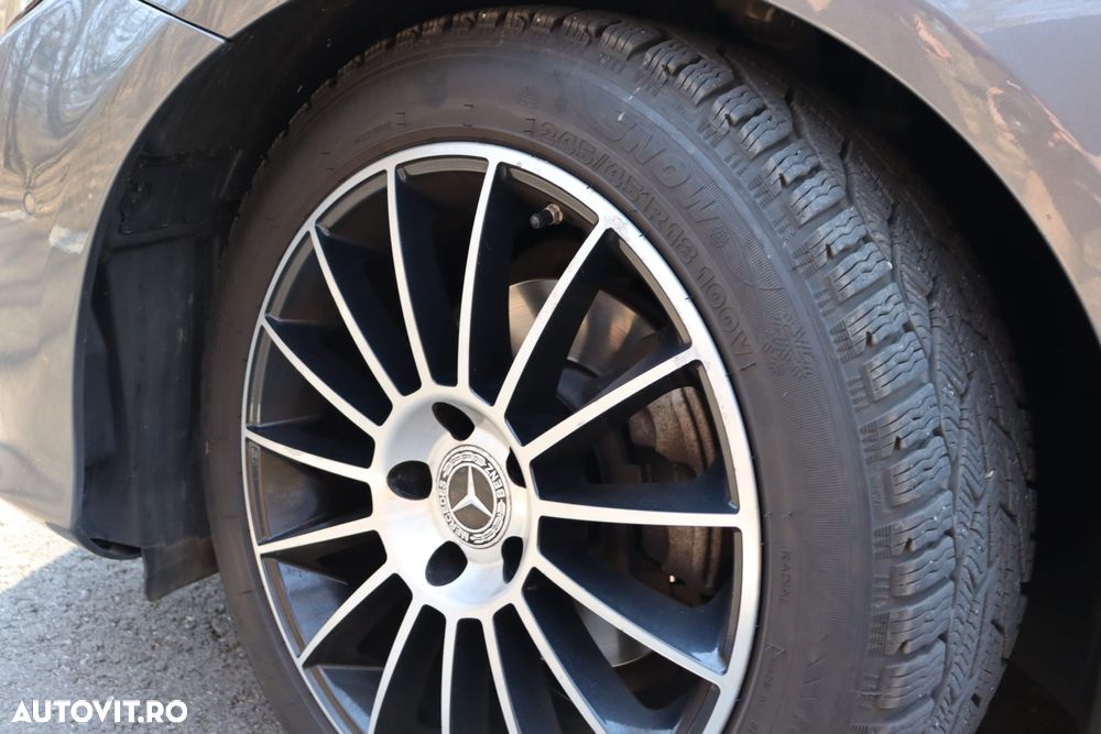 Mercedes-Benz E 220 d Aut. - 3