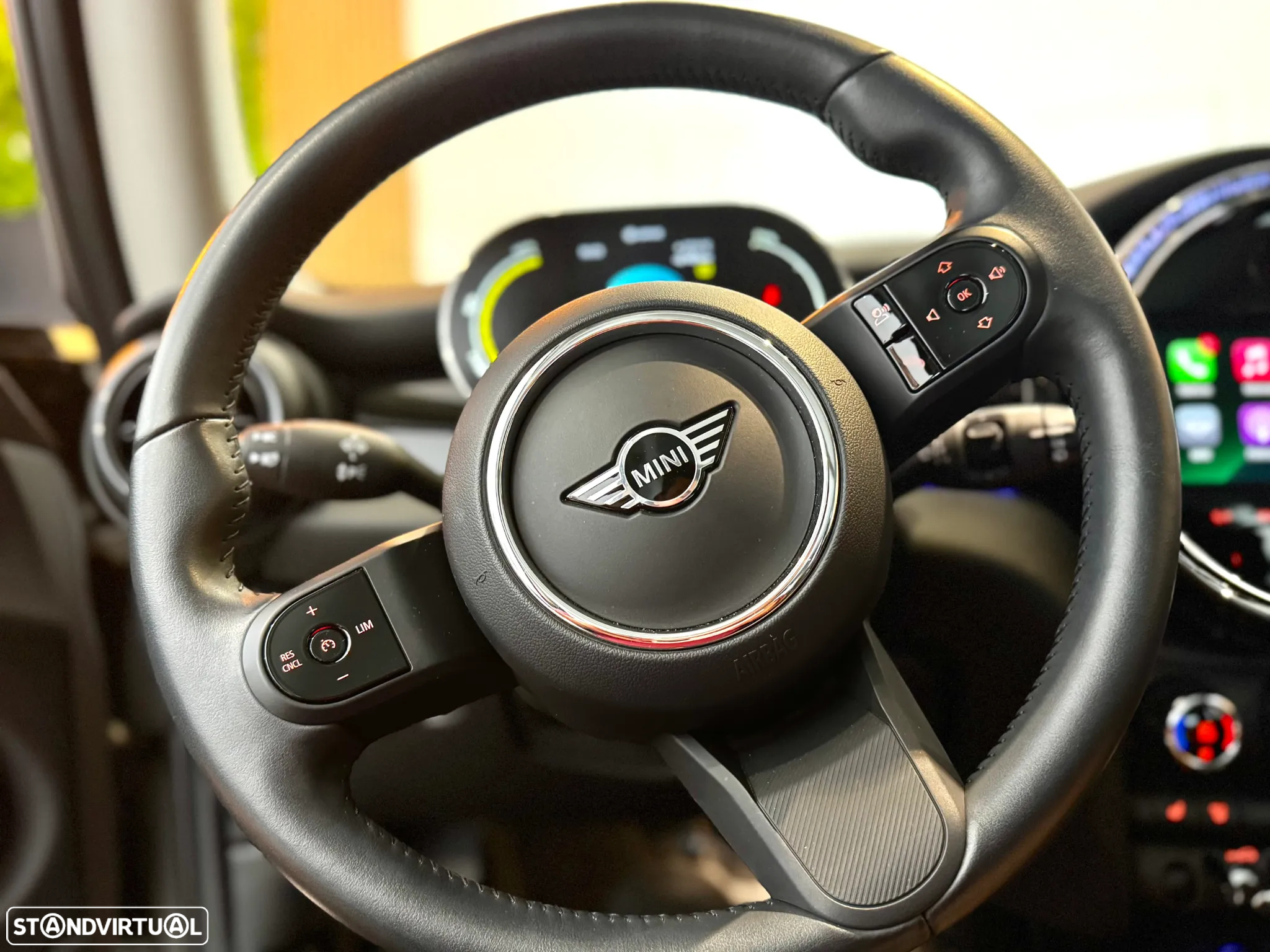 MINI 3 Portas Cooper SE Premium Extra Essential - 25