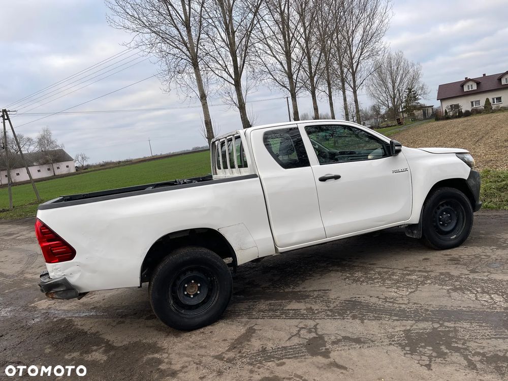 Toyota Hilux 4x4 Double Cab S&S Executive - 35