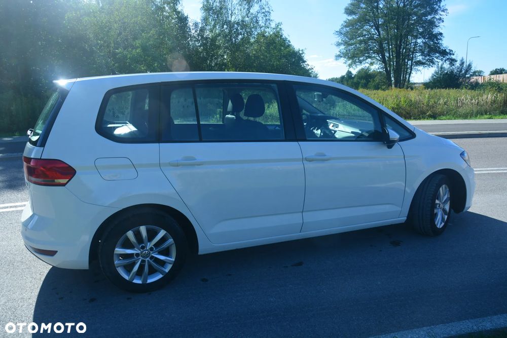 Volkswagen Touran 1.6 TDI SCR BlueMotion Technology Comfortline - 11