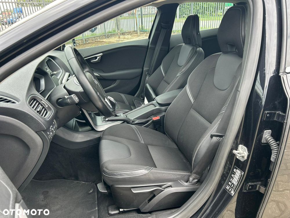 Volvo V40 D2 Momentum - 7