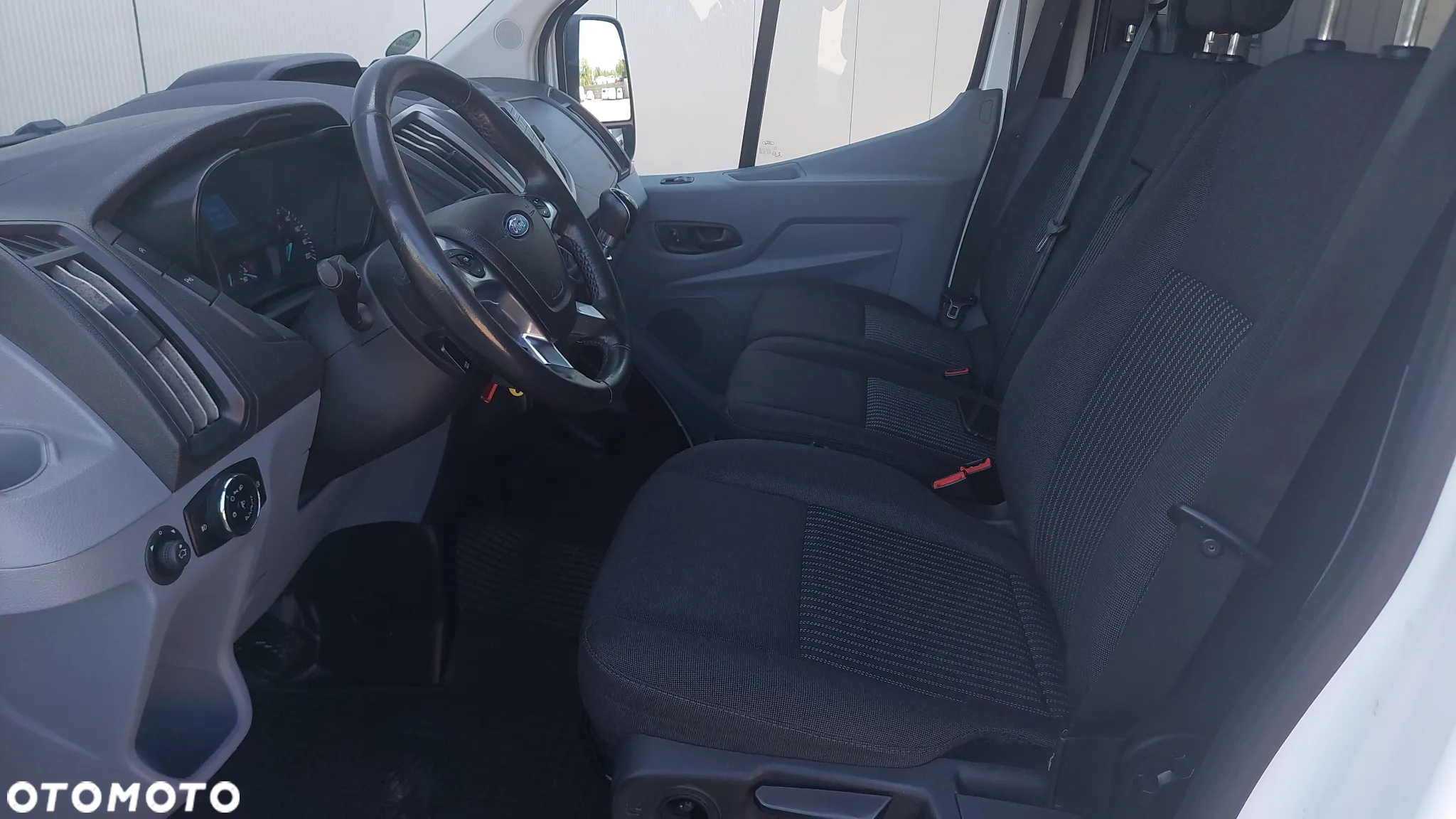 Ford Transit 350 L3H2 Trend - 38