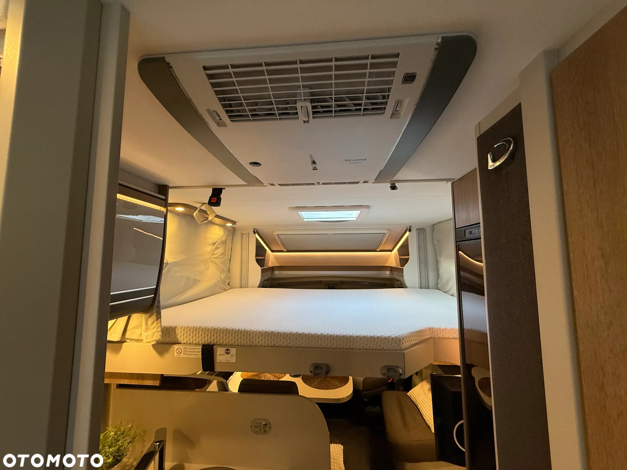 Dethleffs 7052  półintegra  camper kamper 5 osób - 14