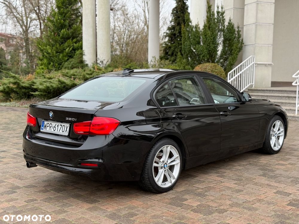 BMW Seria 3 320i Edition Luxury Line Purity - 4