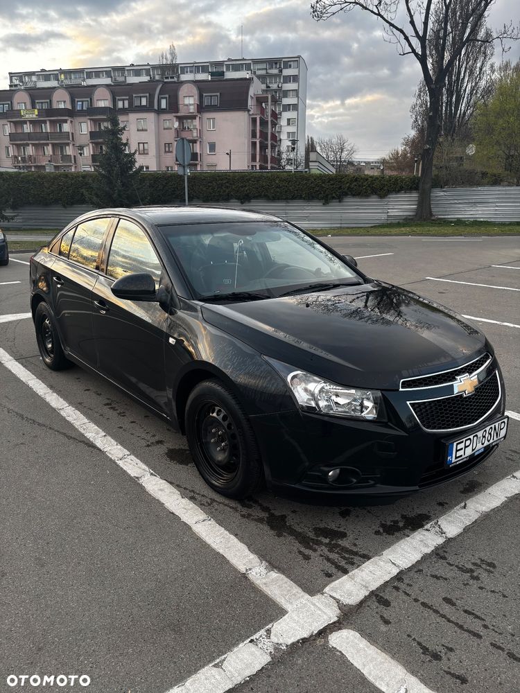 Chevrolet Cruze 1.8 LS+ - 1