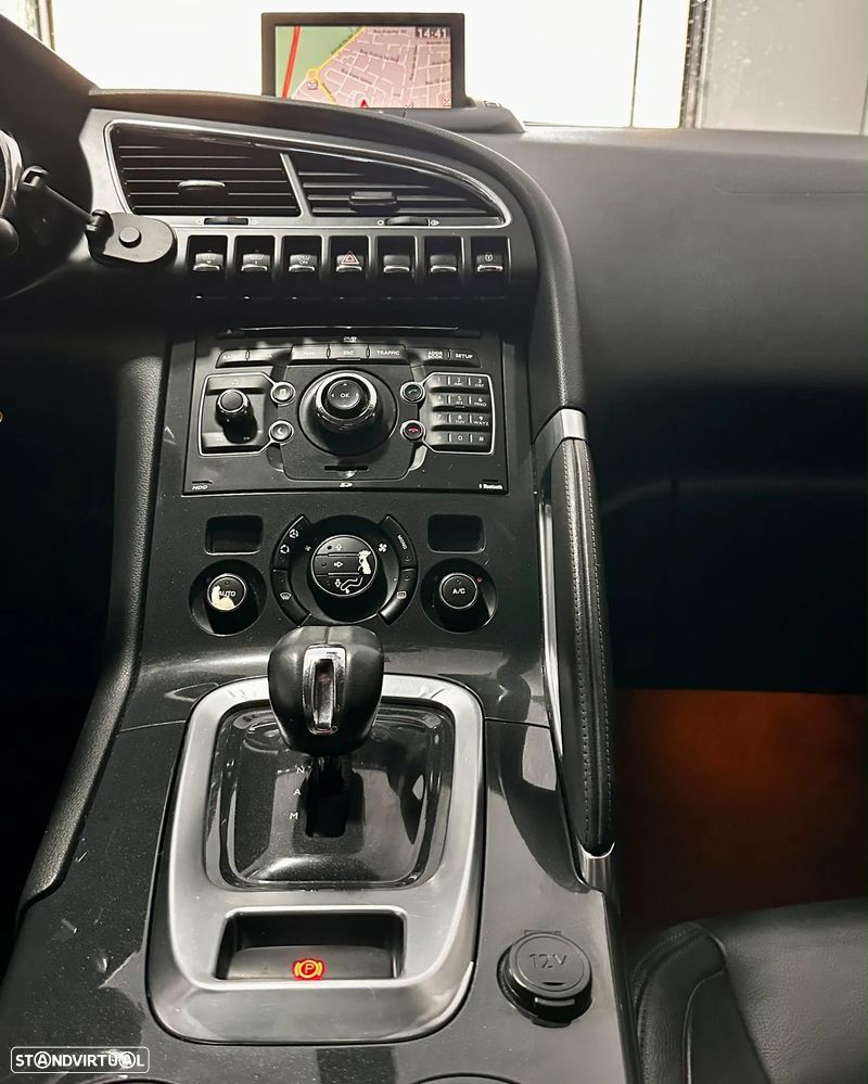 Peugeot 3008 2.0 HDi Hybrid4 J18 - 9