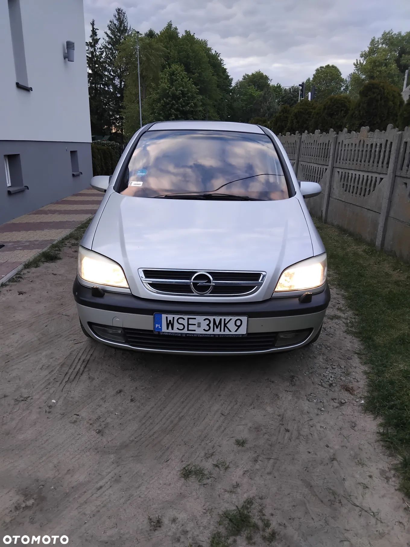 Opel Zafira 1.8 16V Elegance - 1