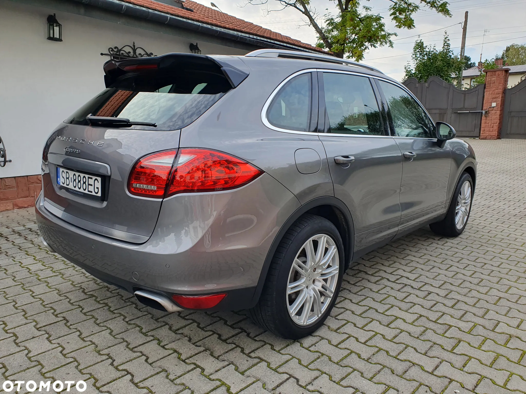 Porsche Cayenne - 6