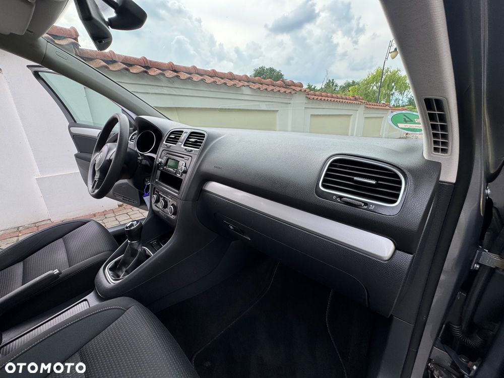 Volkswagen Golf - 21