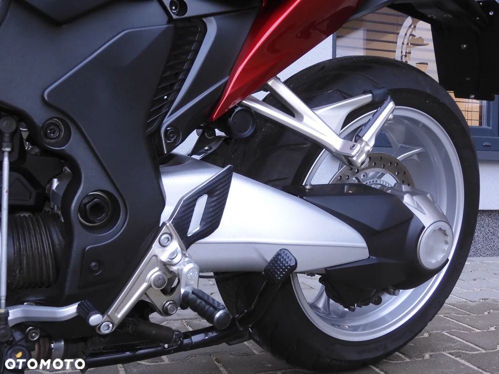 Honda VFR - 37