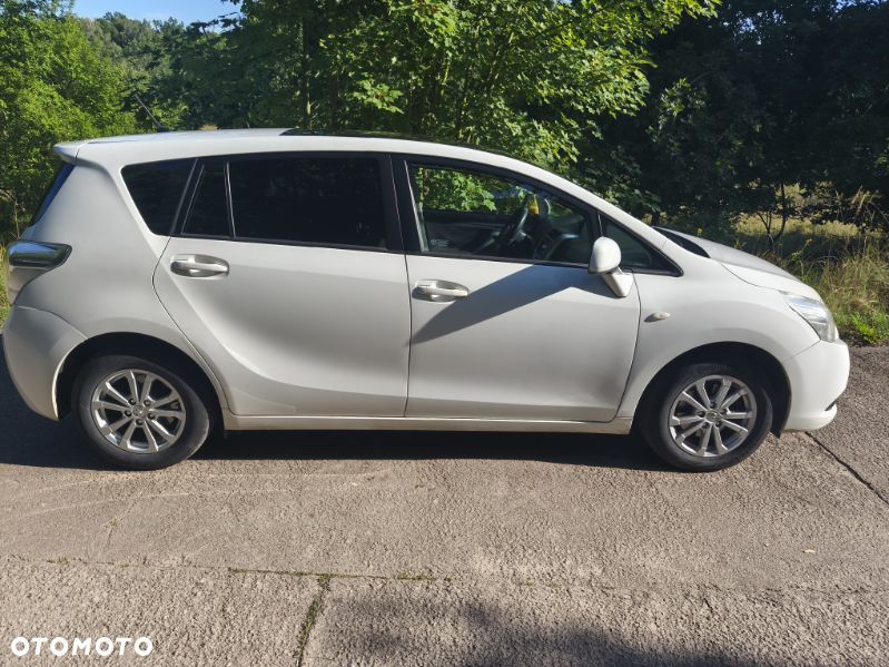 Toyota Verso 2.0 D-4D Sol plus - 1