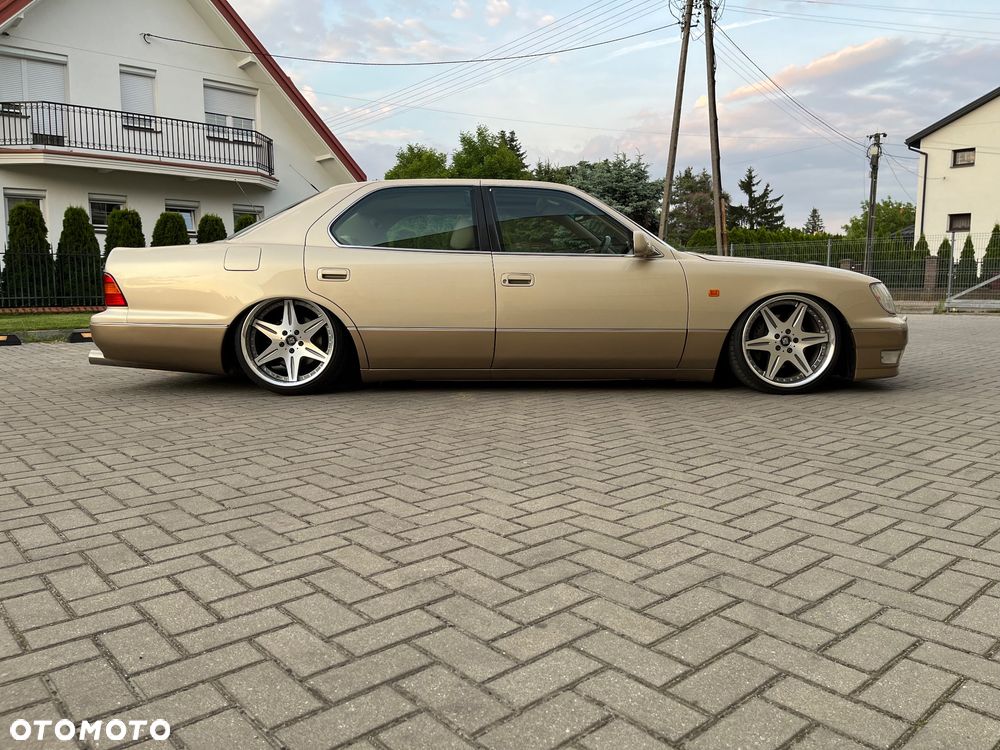 Lexus LS 400 - 4
