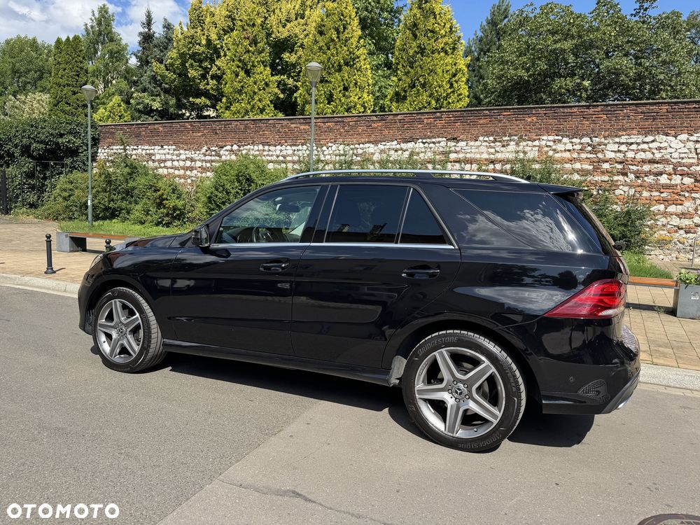 Mercedes-Benz GLE 250 d 4-Matic - 3