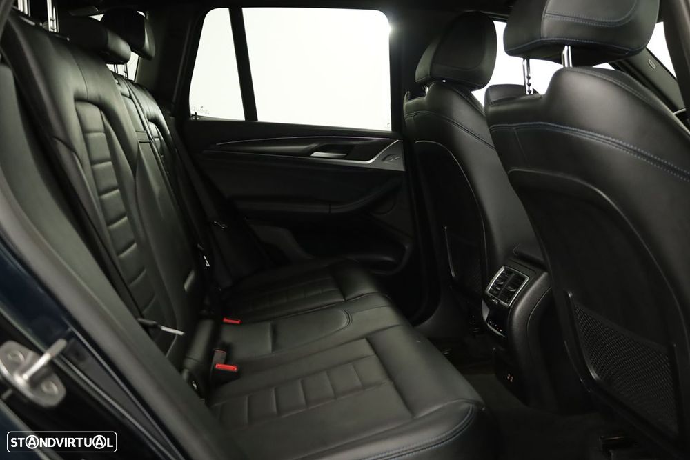 BMW iX3 M Sport Impressive - 23