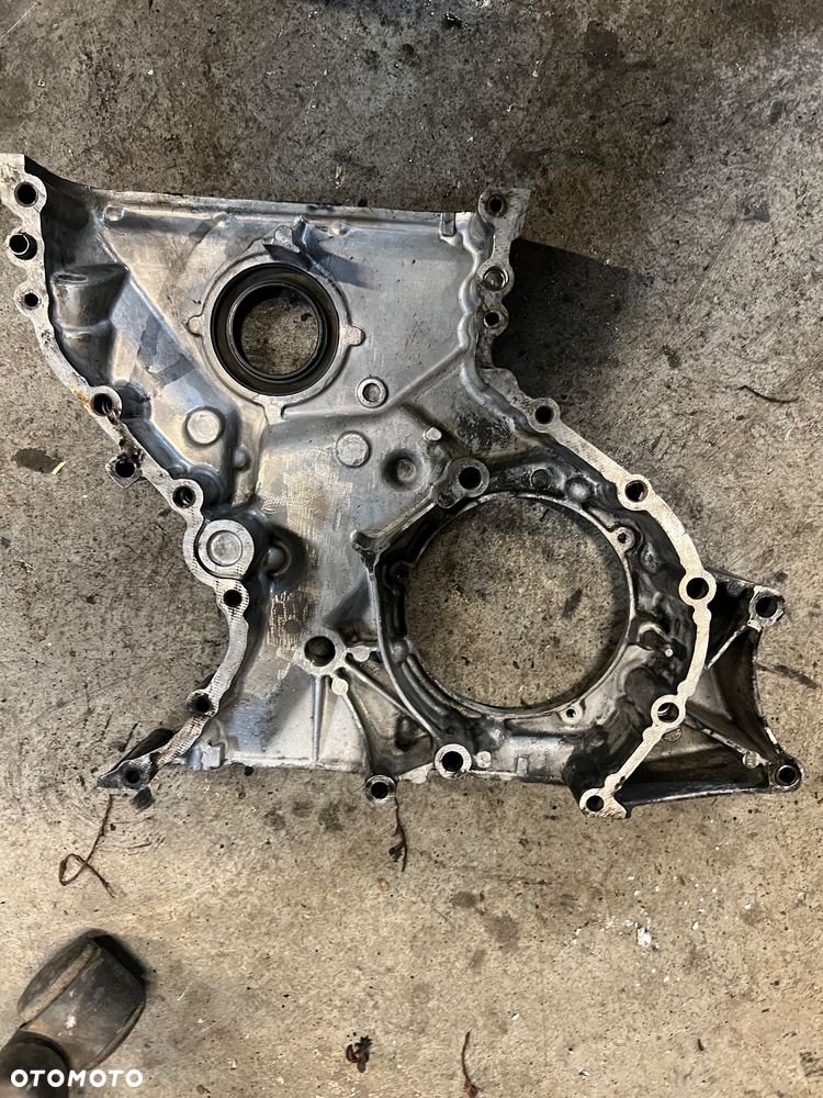 Obudowa osłona rozrządu Mercedes w124 3.0d 12v - 2