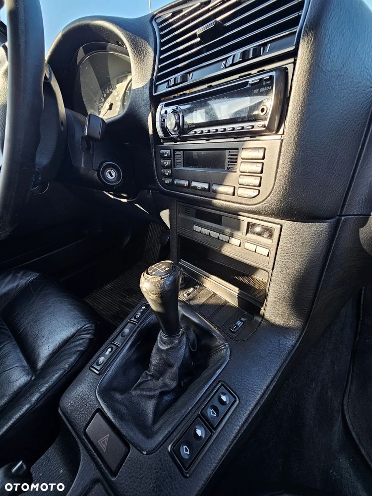 BMW Seria 3 316i - 11