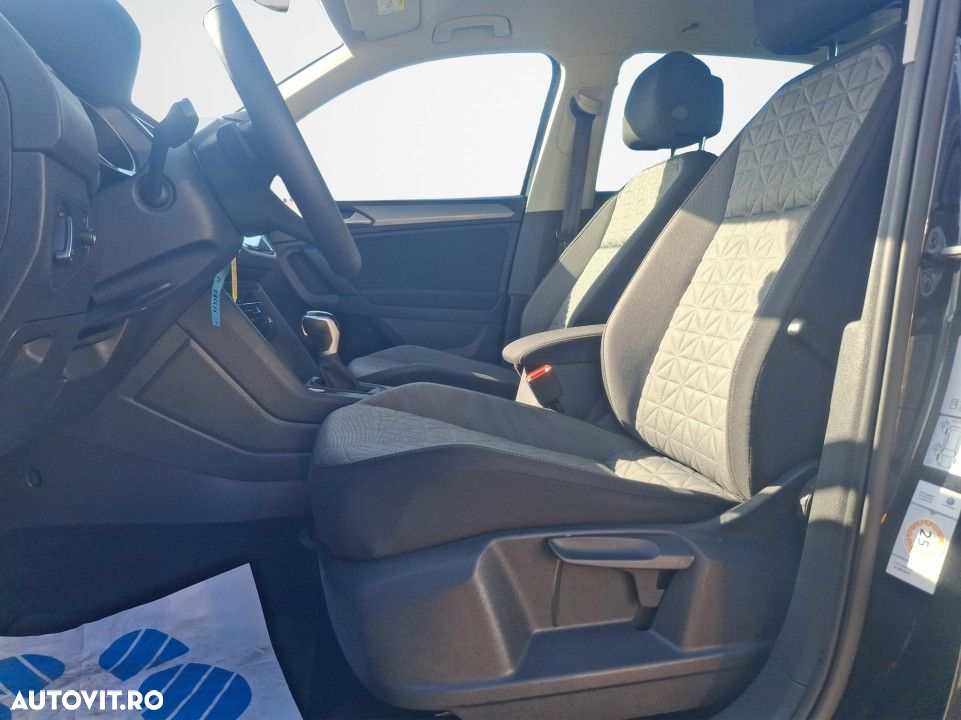 Volkswagen Tiguan - 9