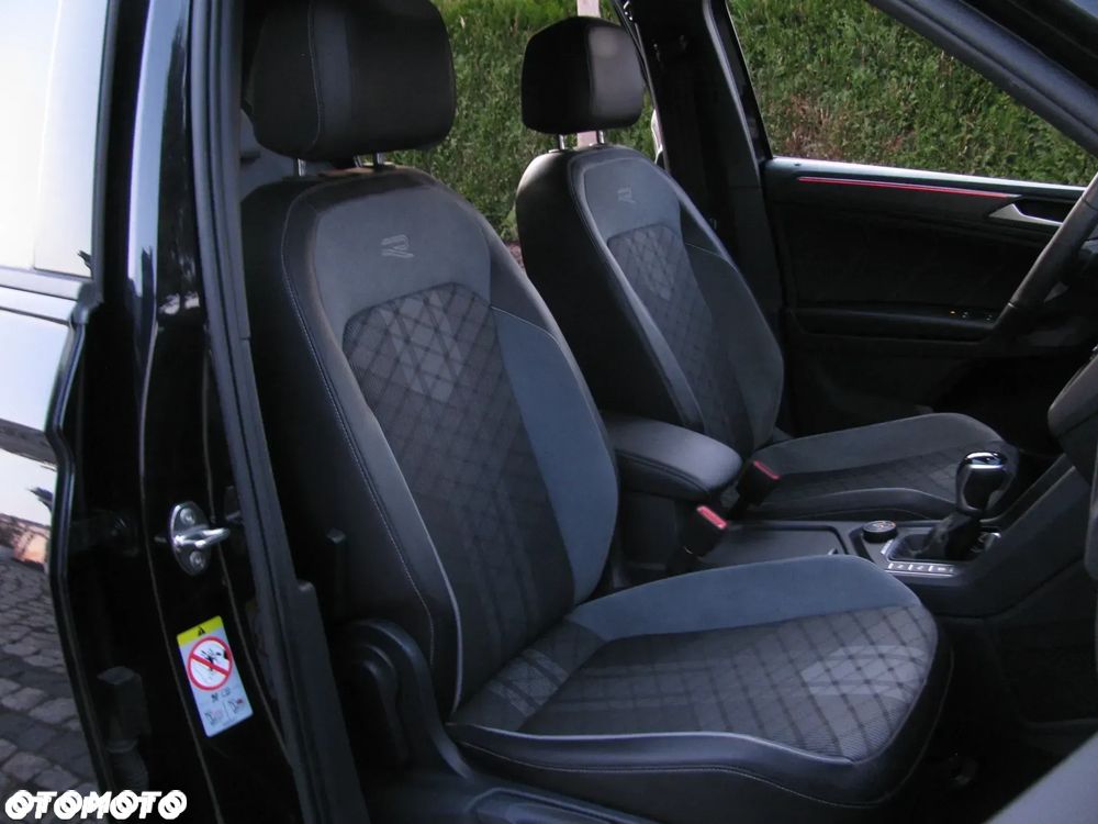 Volkswagen Tiguan 2.0 TDI SCR 4MotION DSG R-Line - 14