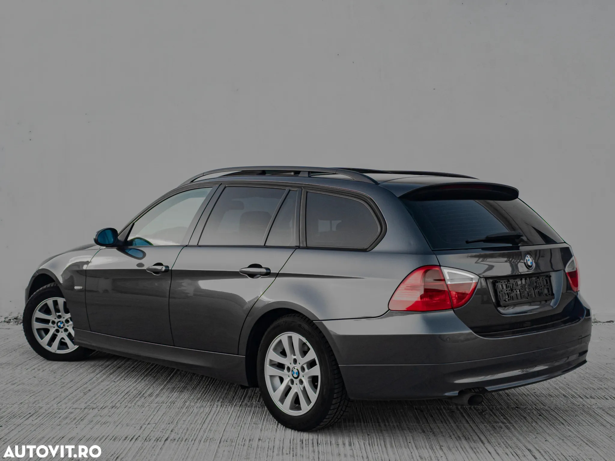 BMW Seria 3 320d DPF Touring Aut. Edition Fleet Exclusive - 4