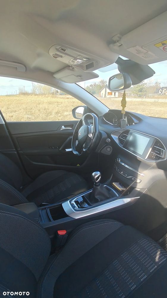 Peugeot 308 - 40