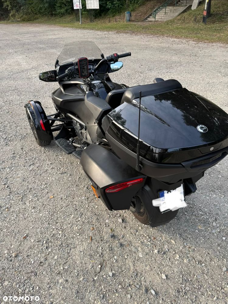 Can-Am Spyder - 15