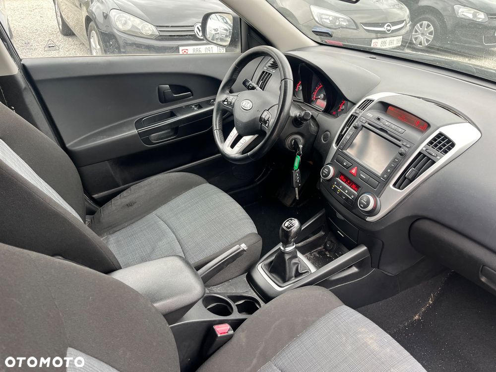 Kia Ceed 1.4 CVVT Attract - 20