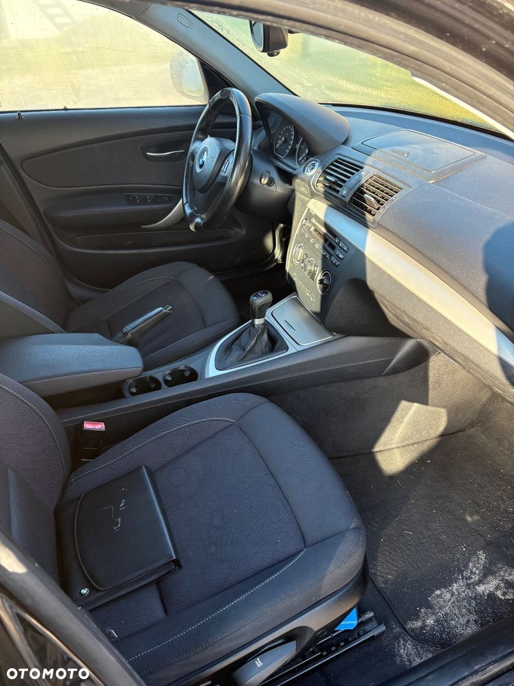 BMW Seria 1 116d DPF - 8