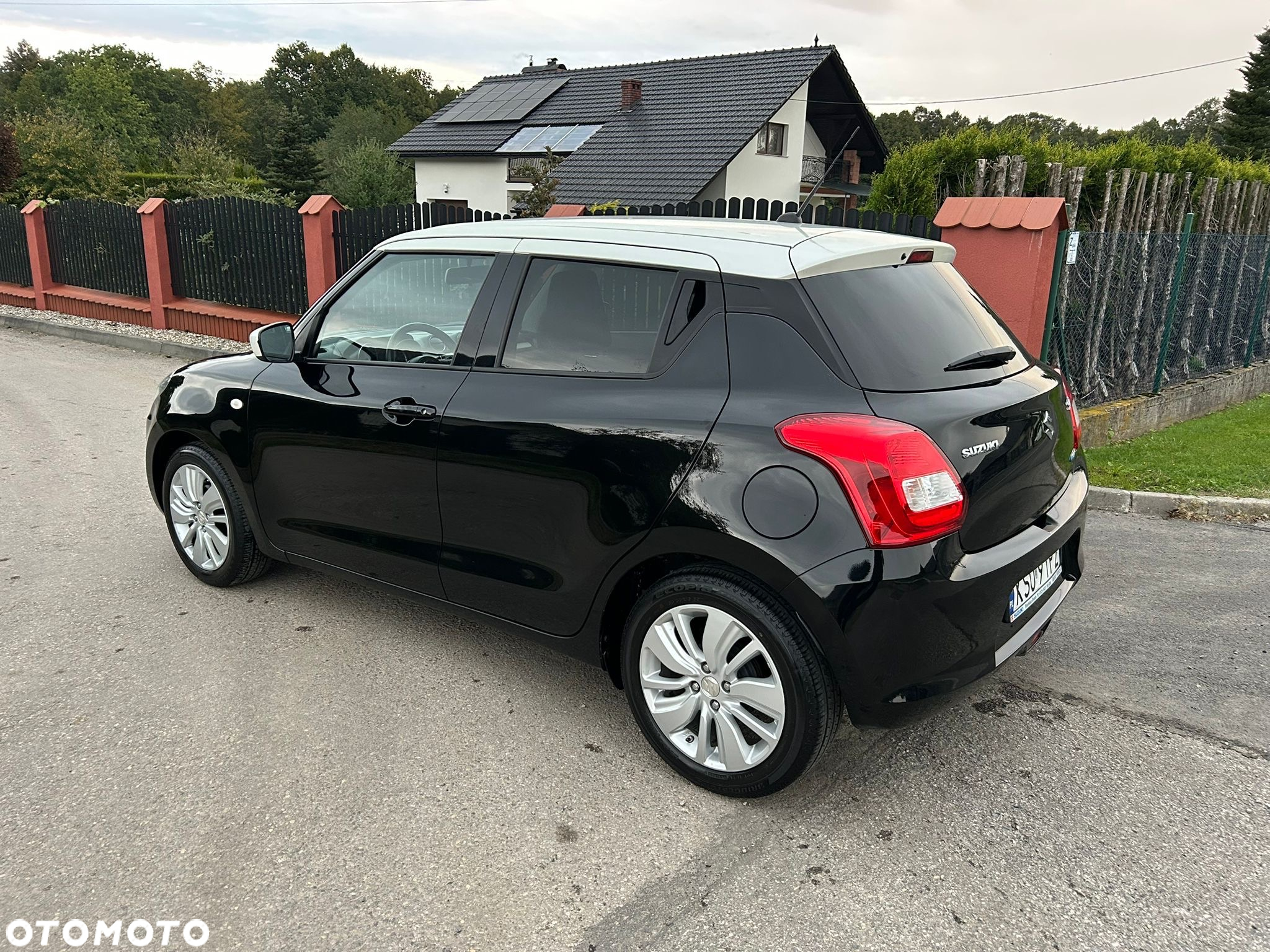 Suzuki Swift 1.2 Premium - 12