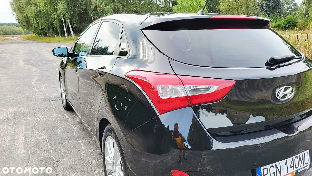 Hyundai i30 1.4 Intro Edition - 16