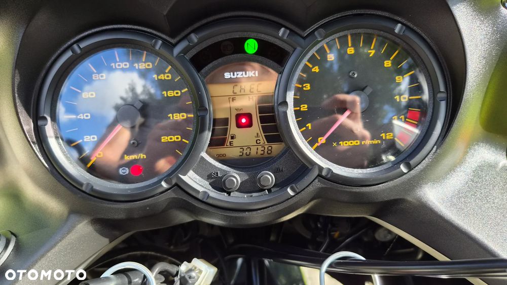 Suzuki V-STROM - 28