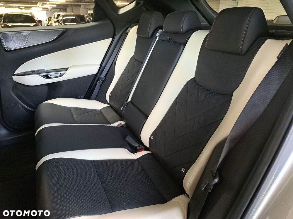 Lexus NX 350h Omotenashi AWD - 30