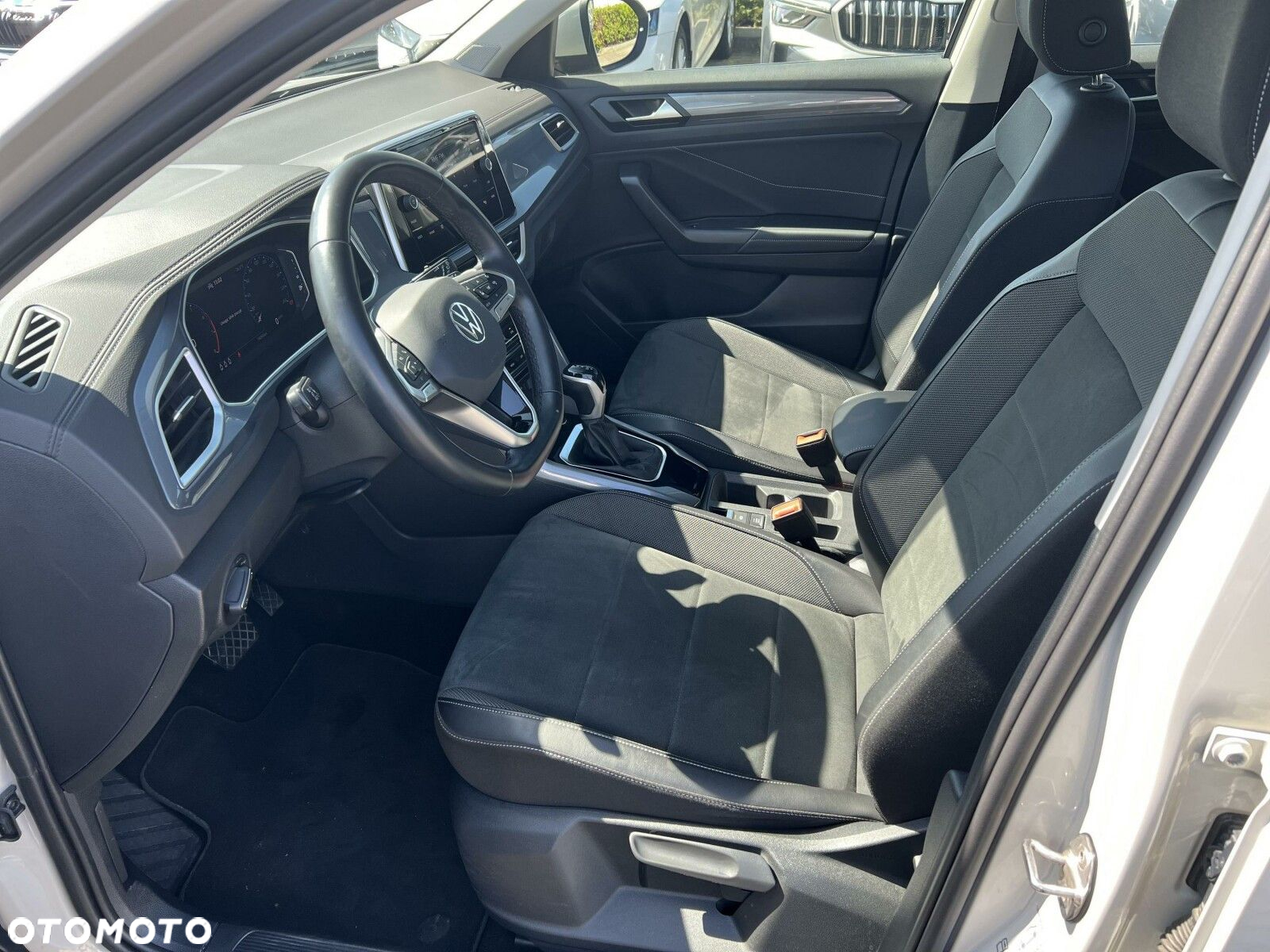 Volkswagen T-Roc 1.5 TSI Style DSG - 17